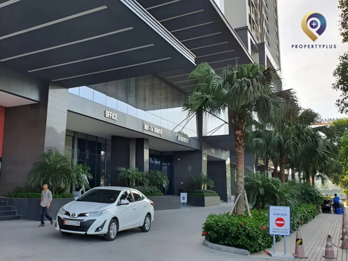 Khu vực sảnh ngoài tòa nhà N01-T4 Phú Mỹ Complex